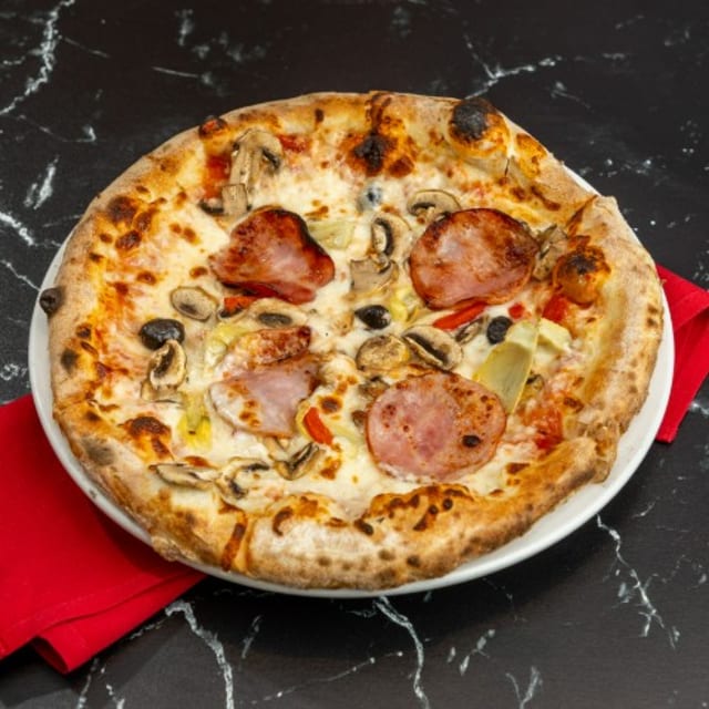 Capricciosa Pizza.