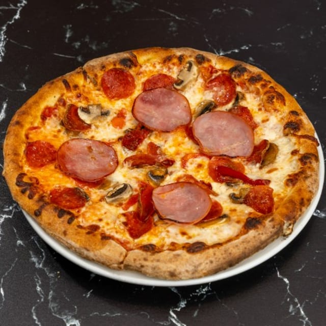 Supremo Pizza.